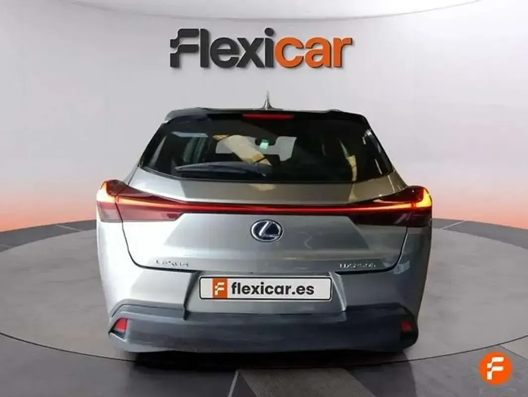 Usado Lexus UX 250h Business Edition 184 CV (135 kW) 2019 Beige SUV