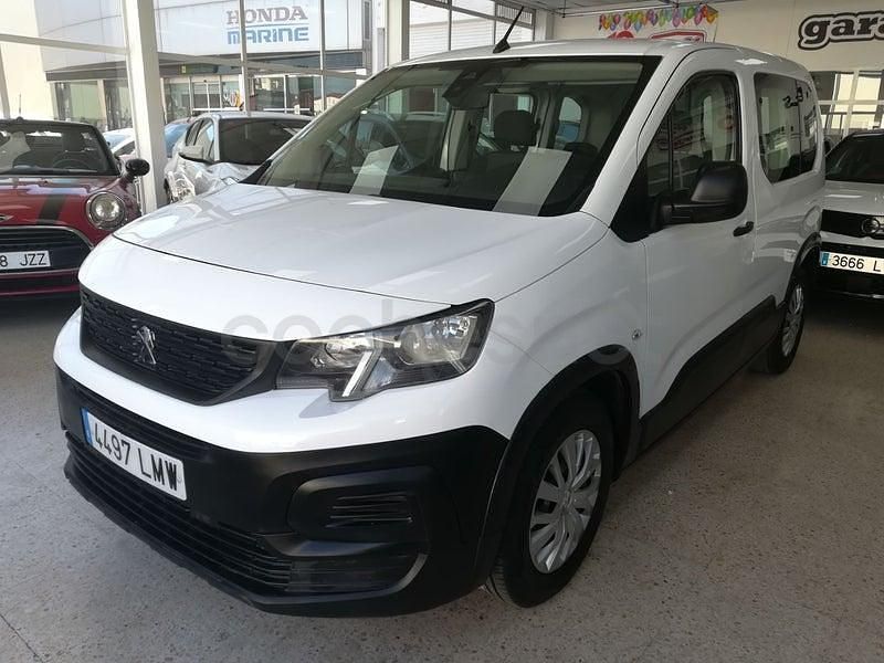 Usado Peugeot Rifter Active 100 CV (73 kW) 2021 Blanco Monovolumen