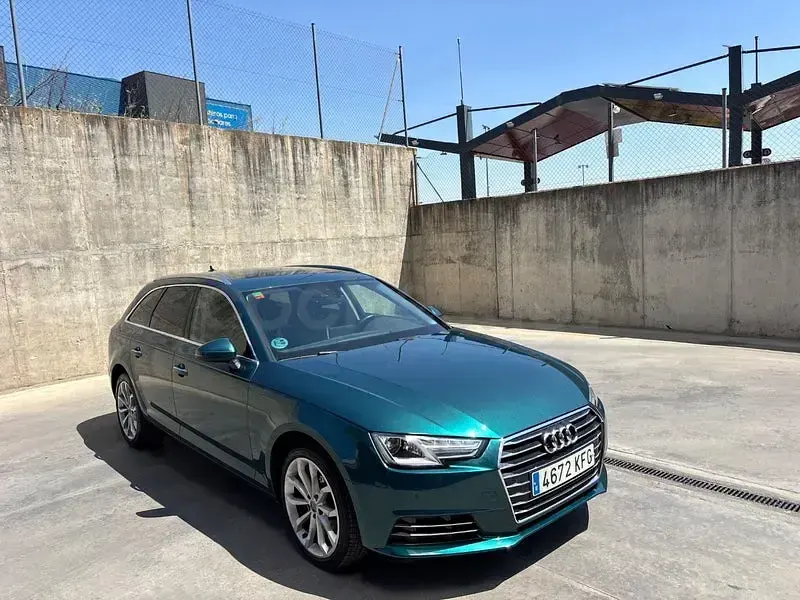 Usado Audi A4 150 CV (110 kW) 2017 Verde Familiar