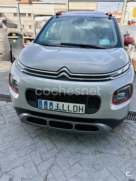 Usado Citroën C3 Aircross Shine 120 CV (88 kW) 2020 Beige SUV