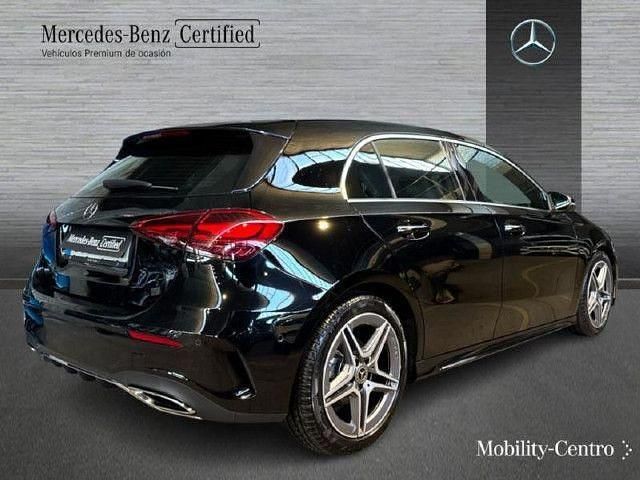 Usado Mercedes A180 AMG line 116 CV (85 kW) 2024 Negro noche