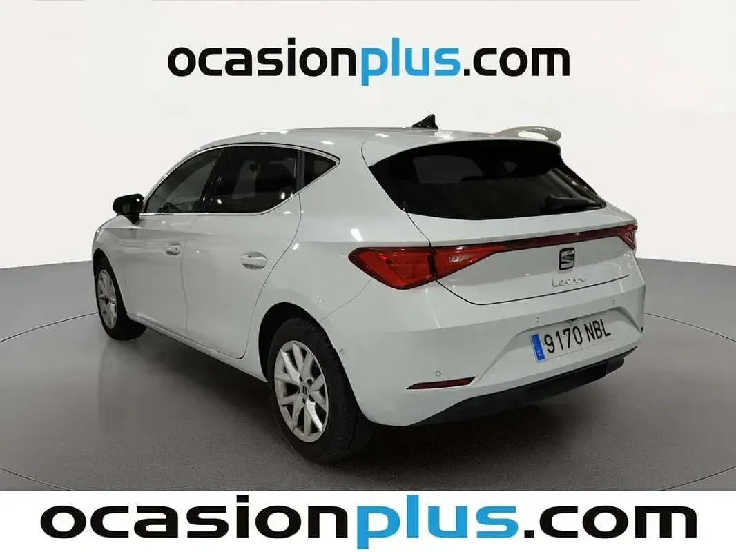 Usado Seat Leon Style 116 CV (85 kW) 2025 Blanco Utilitario