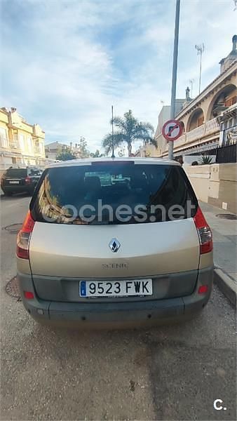 Usado Renault Scénic II Dynamique 105 CV (77 kW) 2007 Beige Monovolumen
