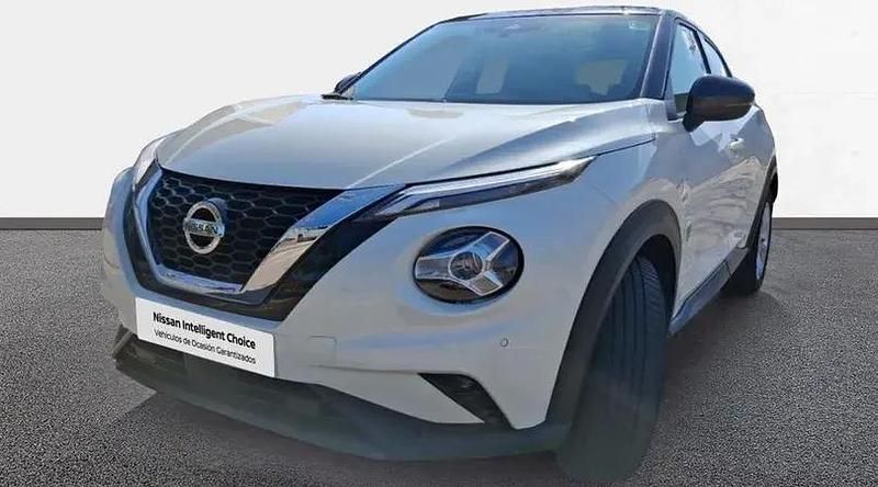 Usado Nissan Juke N-Connecta 117 CV (86 kW) 2020 Lunar white (metalizado) techo SUV