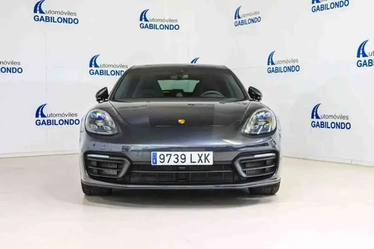 Usado Porsche Panamera Platinum Edition 462 CV (339 kW) 2022 Gris Familiar
