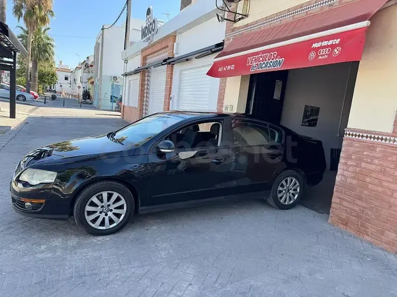 Usado VW Passat Advance 110 CV (80 kW) 2010 Negro Berlina