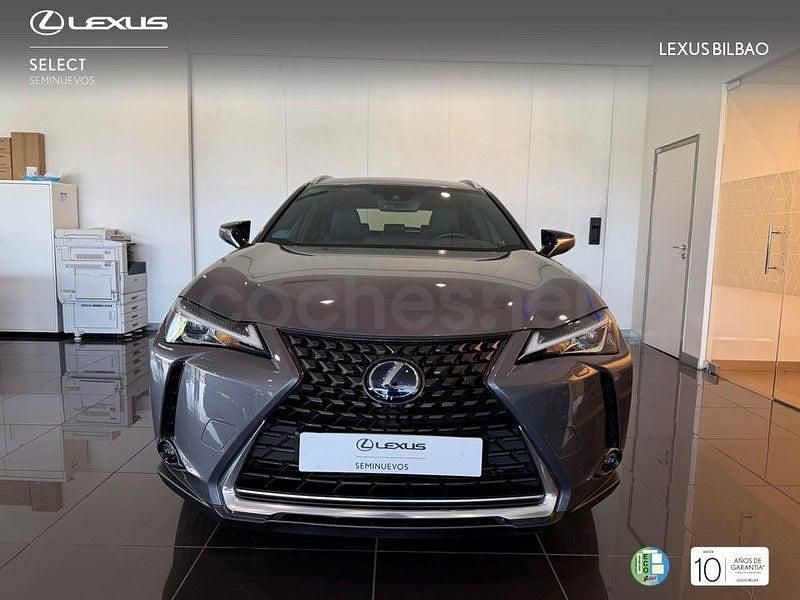 Usado Lexus UX Business Edition 184 CV (135 kW) 2022 Gris / plata SUV