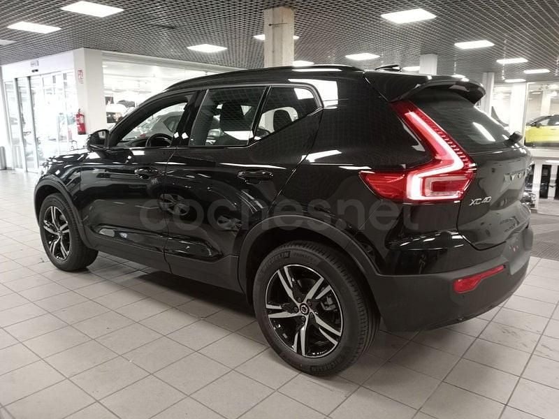 Nuevo Volvo XC40 Plus 163 CV (119 kW) 2025 Negro SUV