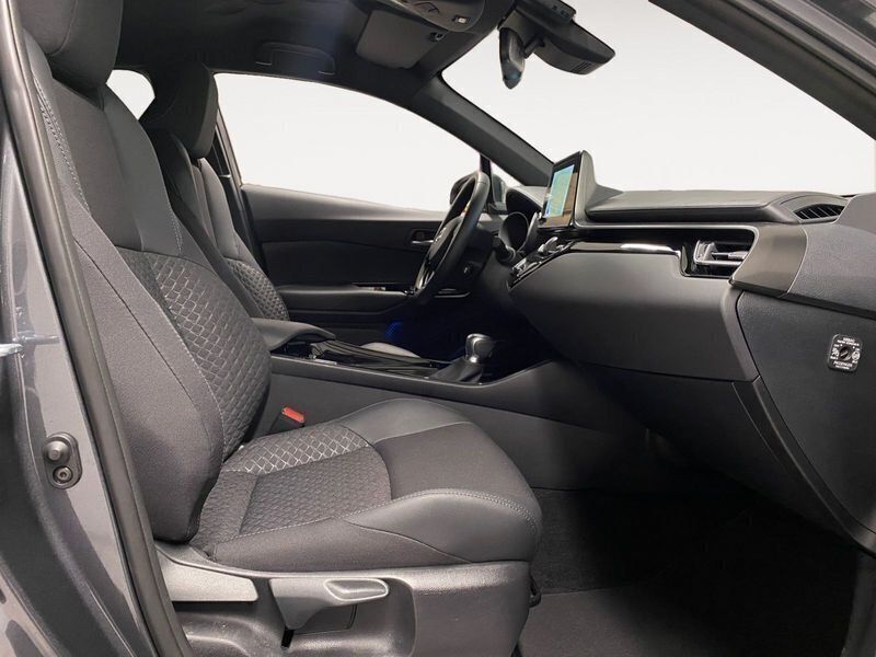 Usado Toyota C-HR Advance 122 CV (89 kW) 2023 Gris oscuro SUV