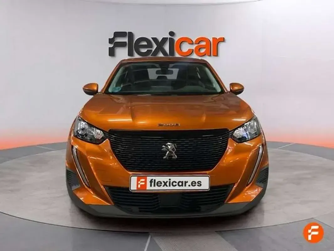 Usado Peugeot 2008 Active 101 CV (74 kW) 2020 Naranja SUV