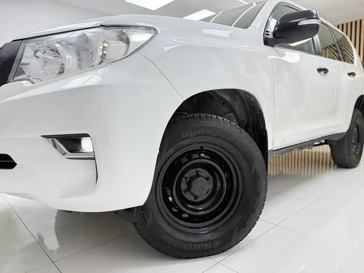 Usado Toyota Land Cruiser 204 CV (150 kW) 2020 Blanco