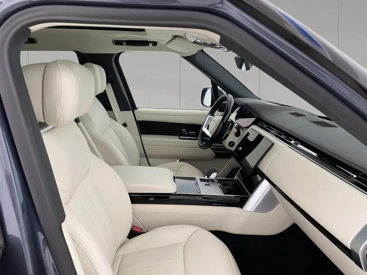 Usado Land Rover Range Rover Autobiography 530 CV (389 kW) 2025 Varesine blue SUV