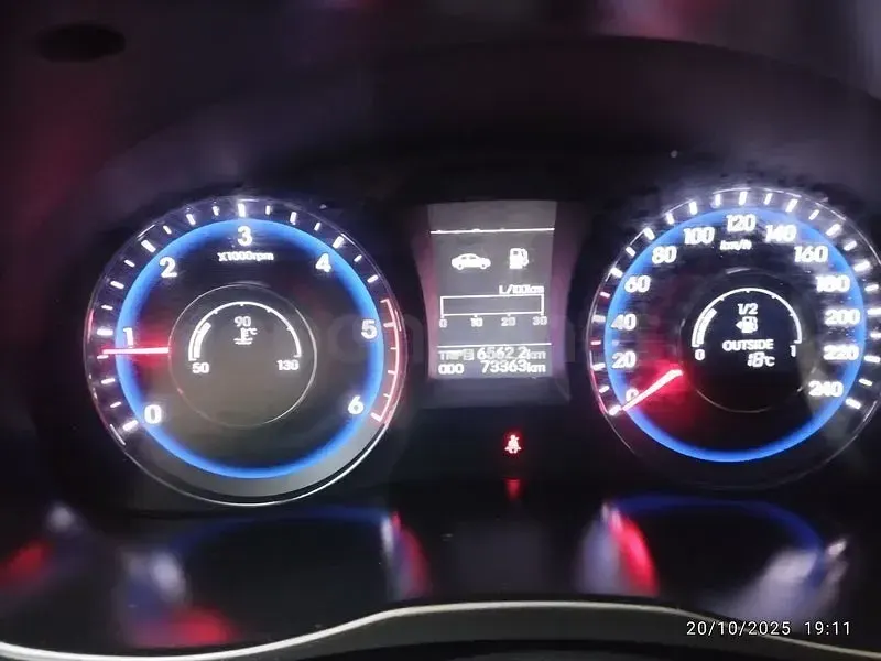 Usado Hyundai i40 115 CV (84 kW) 2013 Negro Berlina