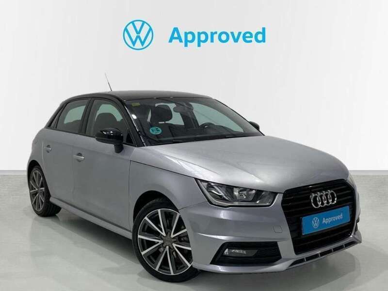 Plateado Usado 2015 Audi A1 Sportback Attraction Utilitario | 13.950 € (Precio justo) - Imagen 1/4