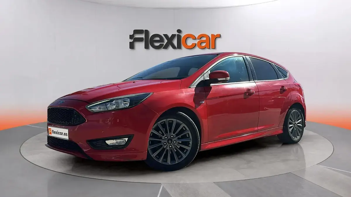 Usado Ford Focus ST-Line 125 CV (91 kW) 2018 Rojo Berlina