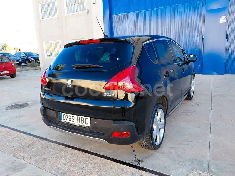 Usado Peugeot 3008 Access 115 CV (84 kW) 2013 Negro Berlina