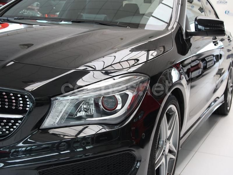 Usado Mercedes CLA220 AMG line 177 CV (130 kW) 2015 Negro Berlina
