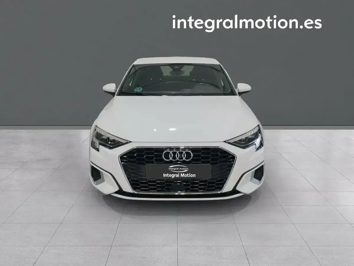 Usado Audi A3 Advanced Plus 150 CV (110 kW) 2023 Blanco Berlina