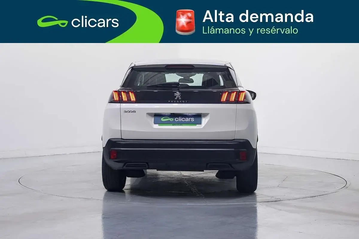 Usado Peugeot 3008 Active 131 CV (96 kW) 2021 Blanco SUV