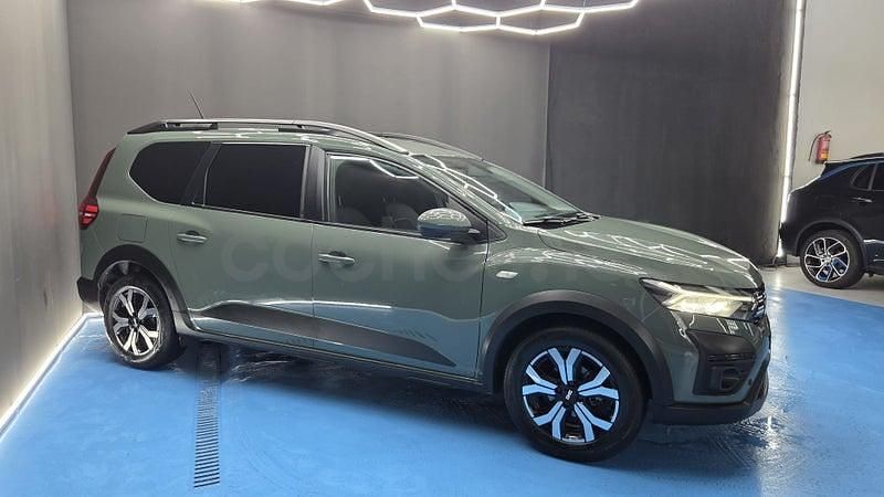Usado Dacia Jogger Extreme 100 CV (73 kW) 2023 Verde Monovolumen