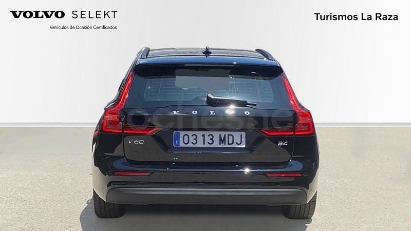 Usado Volvo V60 Core 197 CV (144 kW) 2023 Negro Familiar