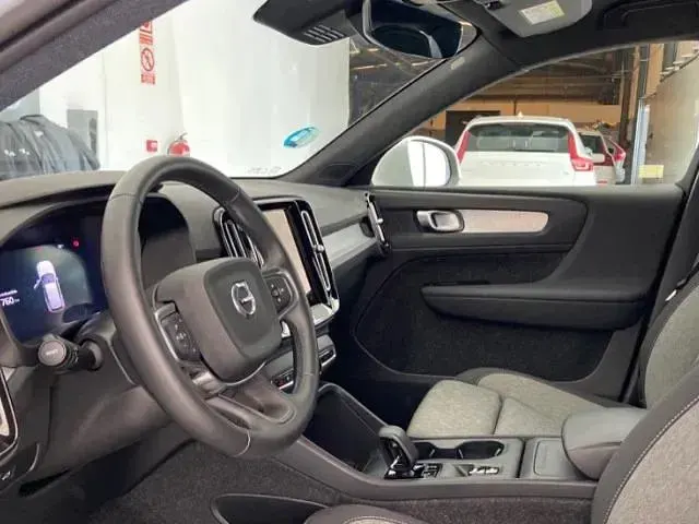 Usado Volvo XC40 Core 163 CV (119 kW) 2025 Todoterreno SUV