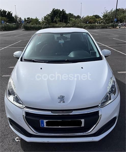 Blanco Usado 2018 Peugeot 208 Active Utilitario | 9000 € (Precio justo) - Imagen 1/4
