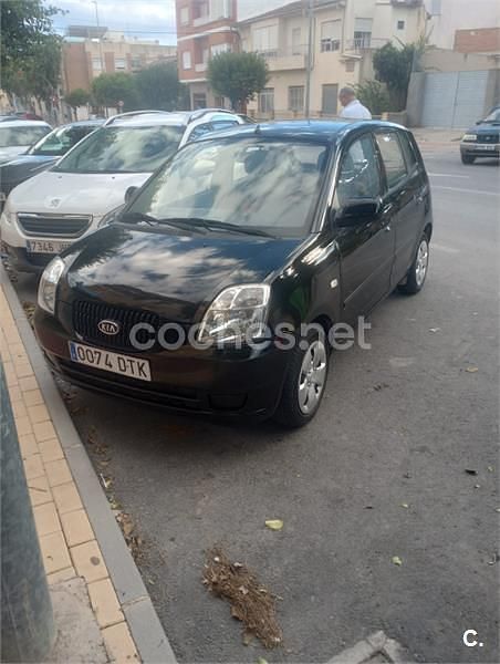Negro Usado 2005 Kia Picanto LX Utilitario | 3250 € (Precio justo) - Imagen 1/4