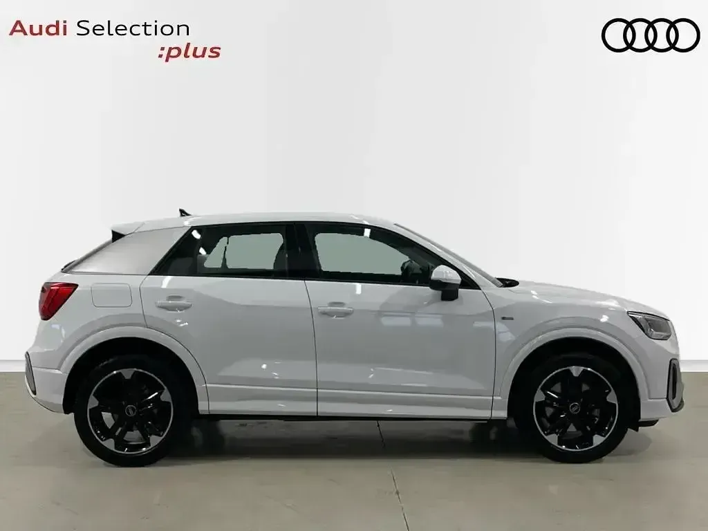 Usado Audi Q2 S-Line 150 HP (110 kW) 2025 Branco SUV