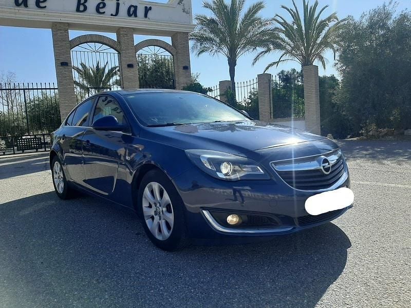 Usado Opel Insignia Selective 136 CV (100 kW) 2016 Azul Berlina