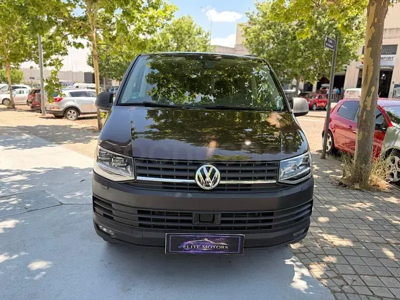 Usado VW Caravelle 150 CV (110 kW) 2018 Marrón Van