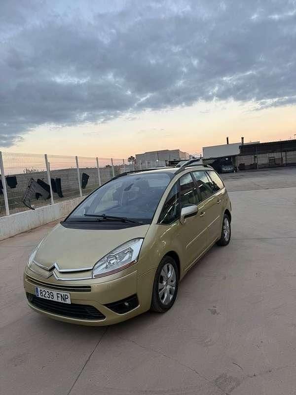 Begagnad Citroën C4 Exclusive 109 HK (80 kW) 2007 Gul Minibuss