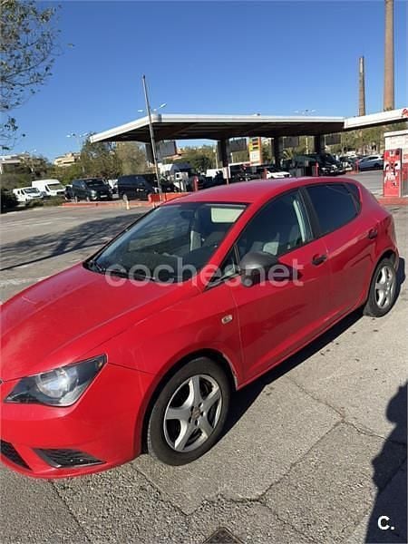 Käytetty Seat Ibiza Copa 90 HP (66 kW) 2012 Punainen Sedan