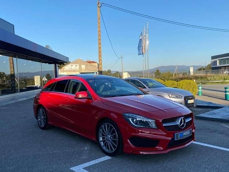Usado Mercedes C220 AMG line 136 CV (100 kW) 2016 Rojo Familiar
