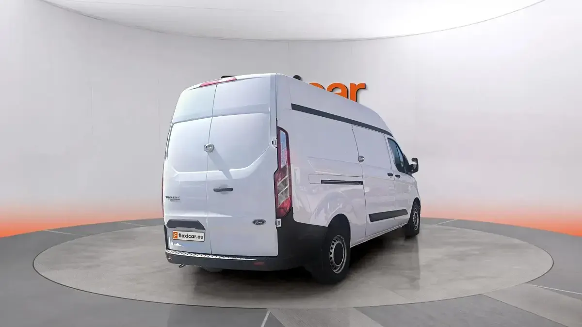 Usado Ford Transit Custom Ambiente 131 CV (96 kW) 2021 Blanco Utilitario