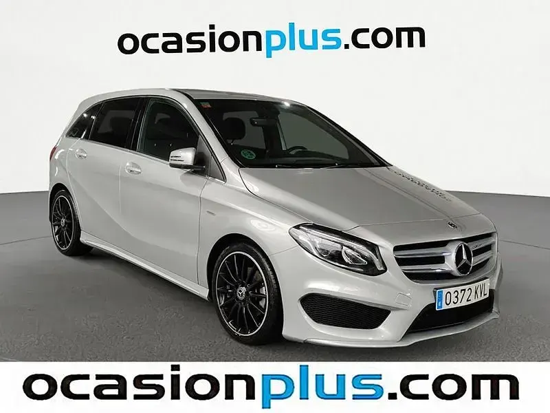 Usado Mercedes B200 AMG 136 CV (100 kW) 2019 Gris plata Utilitario