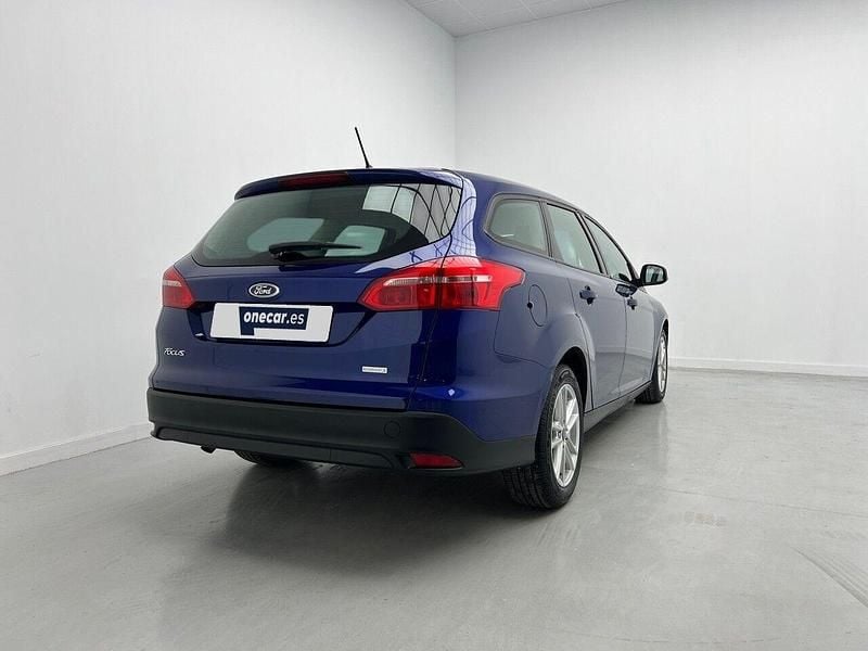 Usado Ford Focus Business Edition 125 CV (91 kW) 2016 Azul Familiar