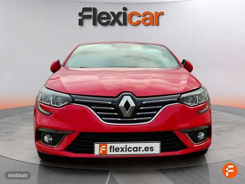 Usado Renault Mégane IV Business 115 CV (84 kW) 2019 Rojo Berlina