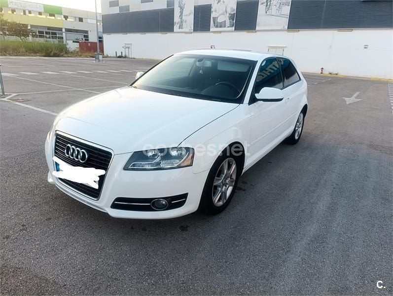 Blanco Usado 2012 Audi A3 Ambiente Berlina | 12.500 € (Precio justo) - Imagen 1/4