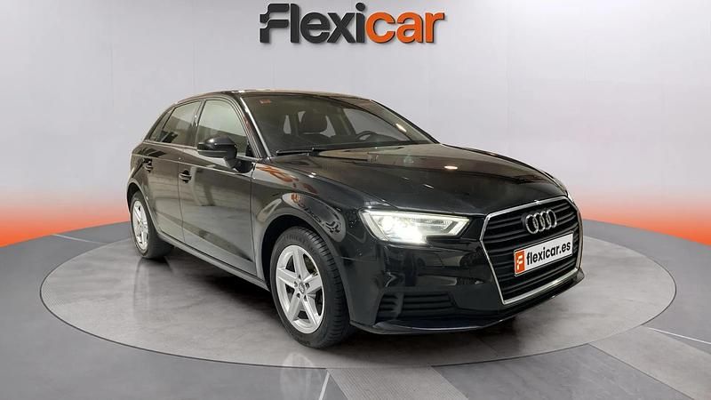 Usado Audi A3 Premium 116 HP (85 kW) 2019 Preto Sedan
