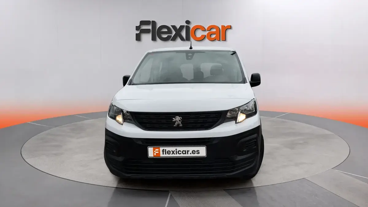Usado Peugeot Rifter Active 101 CV (74 kW) 2021 Blanco Monovolumen