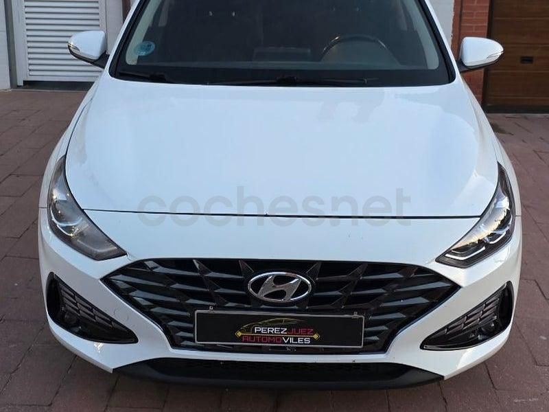 Usado Hyundai i30 116 CV (85 kW) 2021 Blanco Familiar