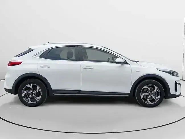 Usado Kia XCeed 120 CV (88 kW) 2023 Blanco SUV