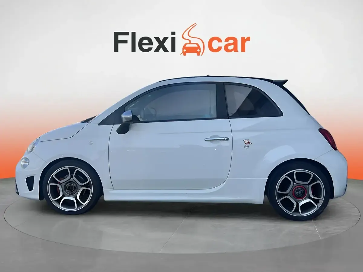 Usado Abarth 595 Turismo 165 CV (121 kW) 2021 Blanco Berlina