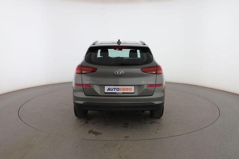 Usado Hyundai Tucson 132 CV (97 kW) 2018 Gris SUV