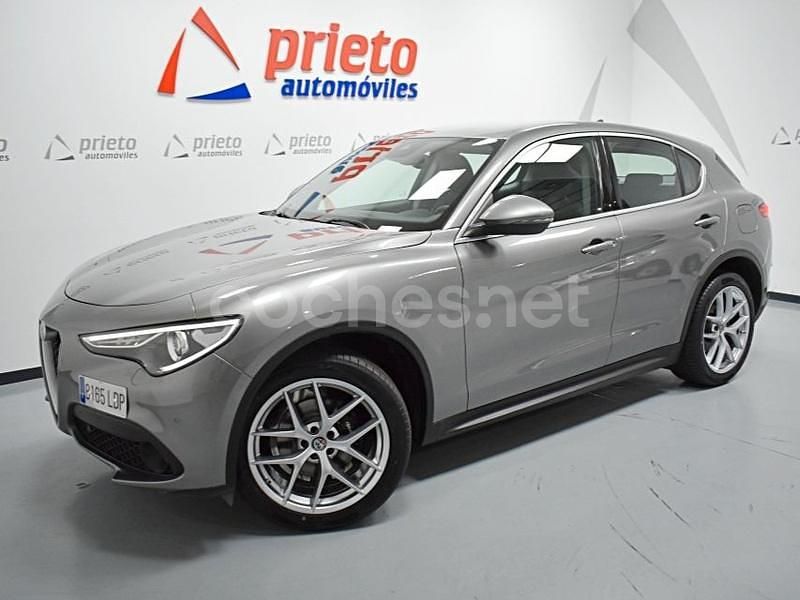 Gris / plata Usado 2020 Alfa Romeo Stelvio Executive SUV | 26.900 € (Precio justo) - Imagen 1/4