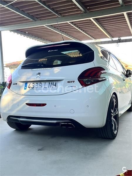 Używany Peugeot 208 GTi 200 KM (147 kW) 2013 Biały Hatchback