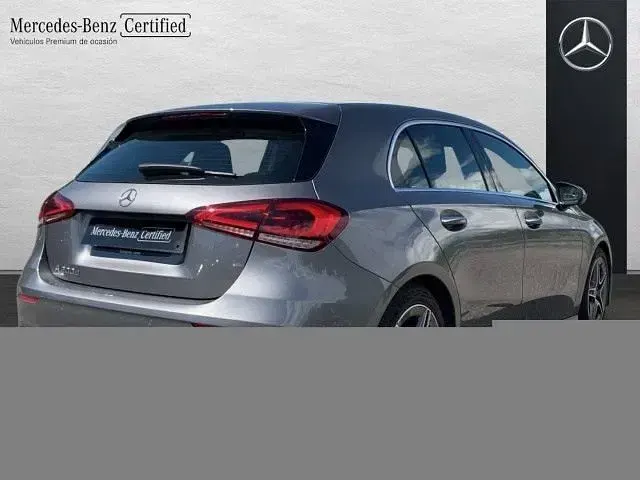 Usado Mercedes A200 150 CV (110 kW) 2021 Gris montaña