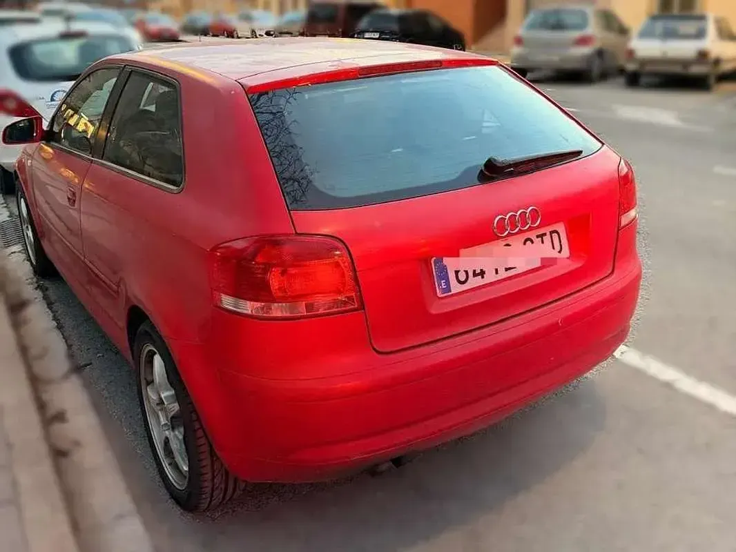 Usado Audi A3 105 CV (77 kW) 2004 Rojo Utilitario