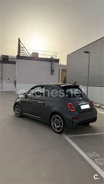 Usado Abarth 595C Turismo 165 CV (121 kW) 2021 Gris / plata Descapotable